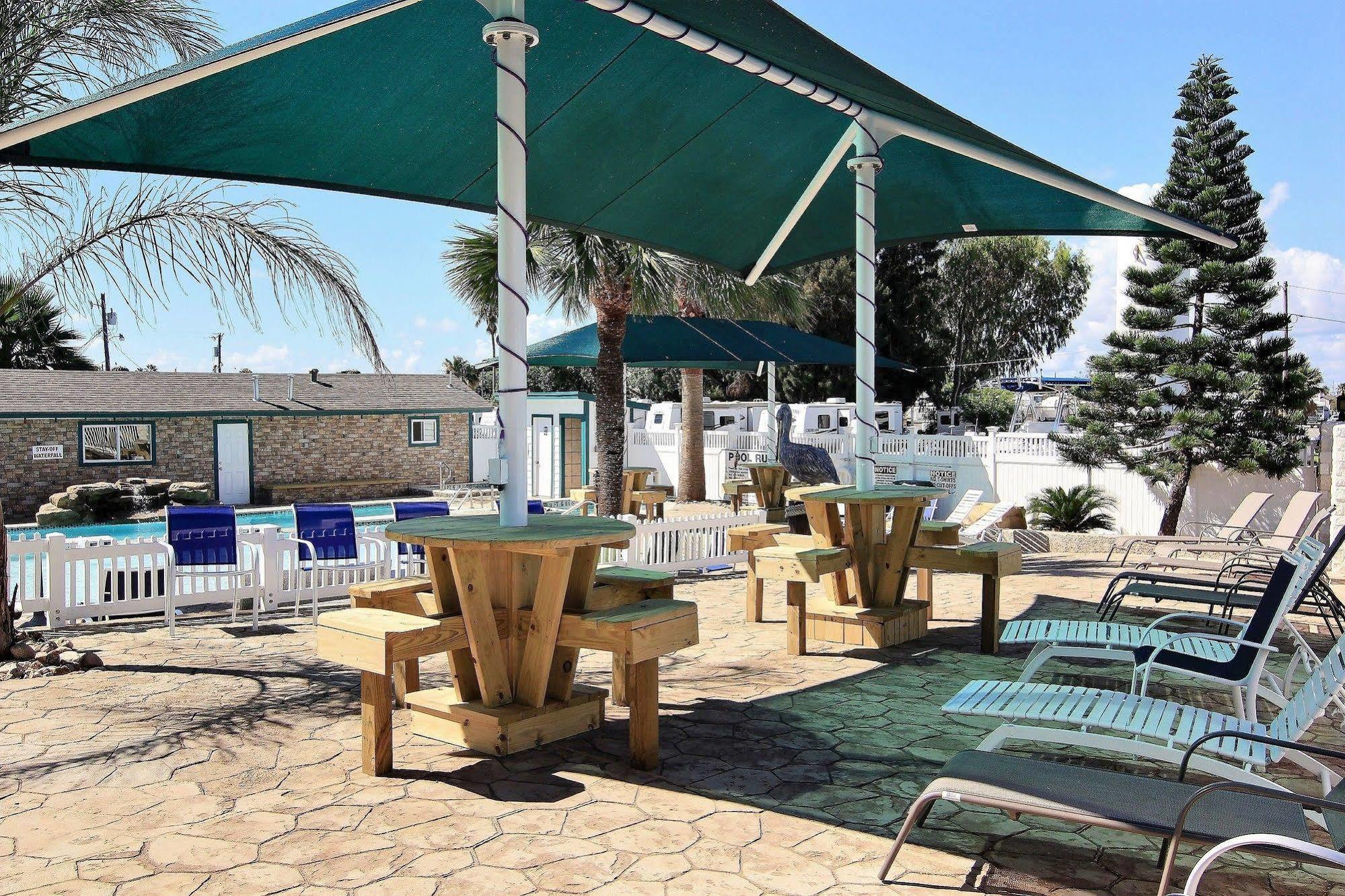 Tropic Island Resort Port Aransas Buitenkant foto